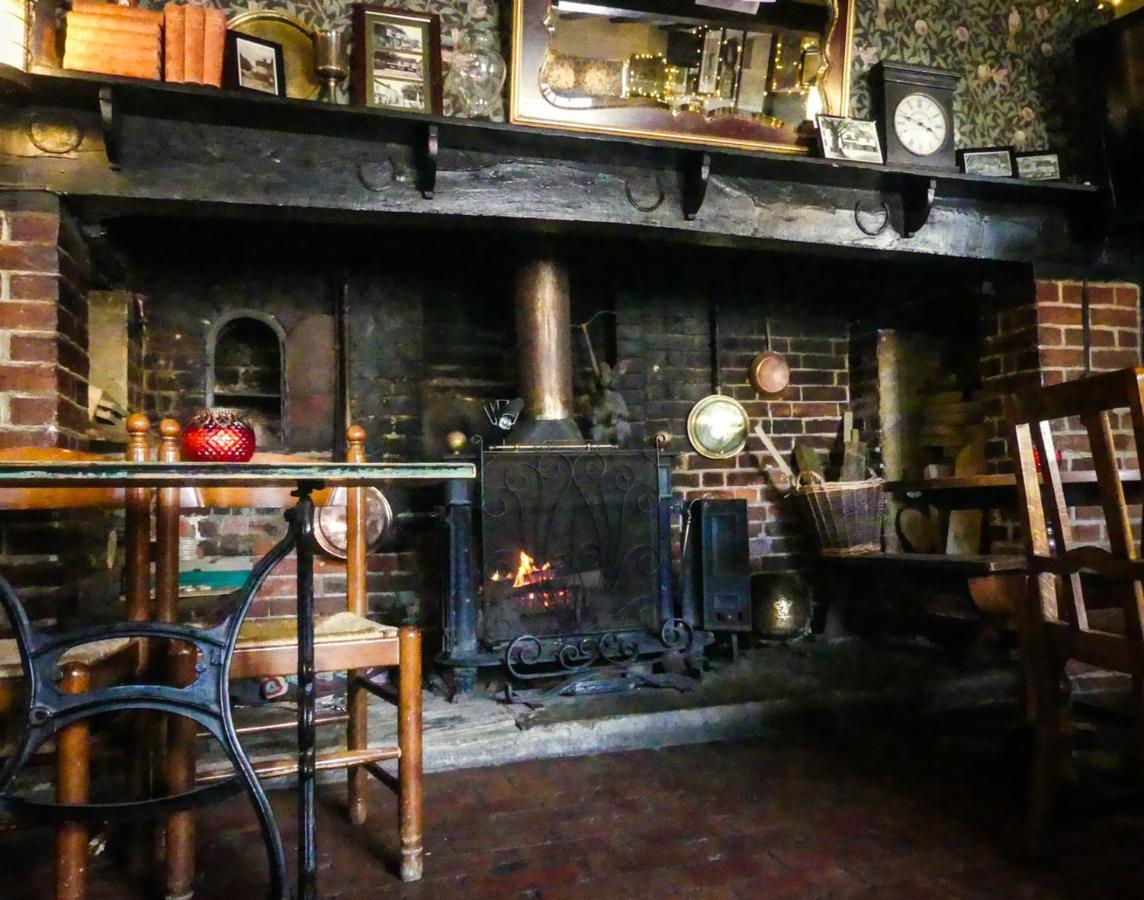 Ye Olde Smugglers Inne Alfriston Exterior photo