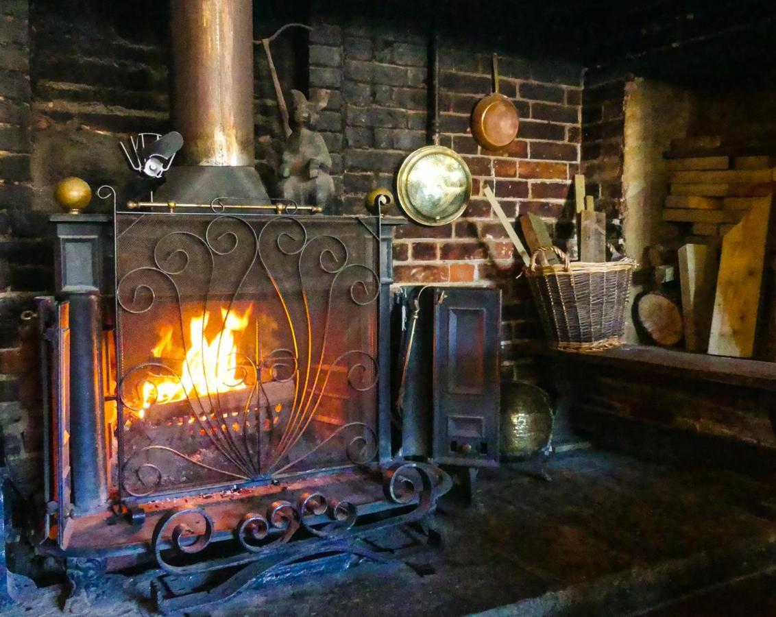 Ye Olde Smugglers Inne Alfriston Exterior photo